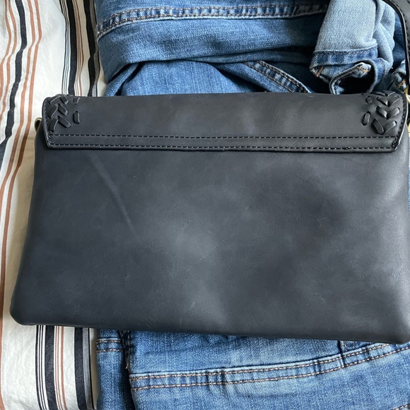 Black crossbody bag - Picture 7 of 9